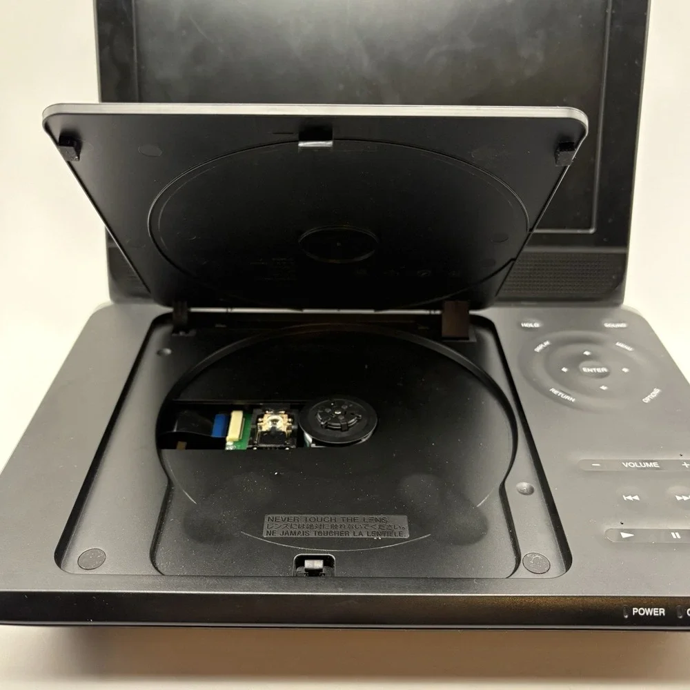 Sony DVP-FX980 Portable DVD Player 9 Inch Widescreen CD MP3 Black TESTED No Cord